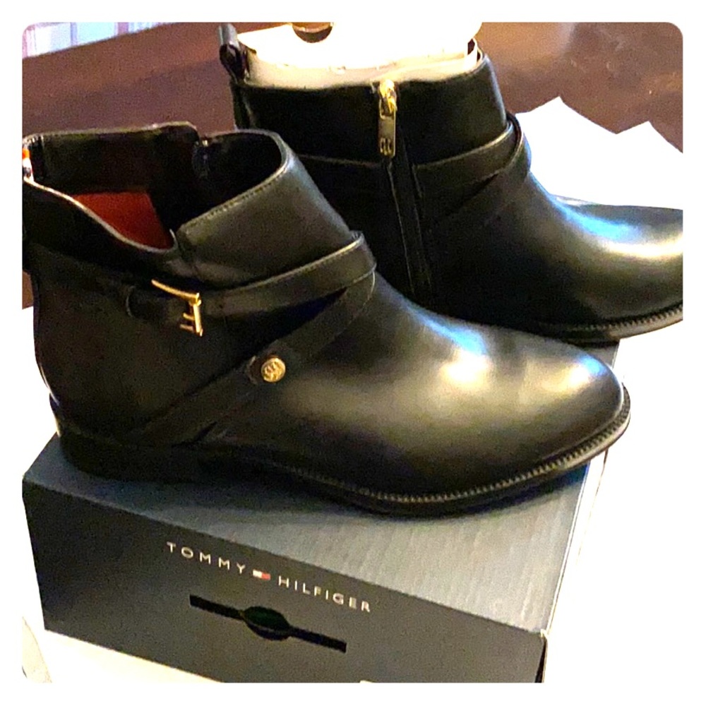 Tommy Hilfiger black boots